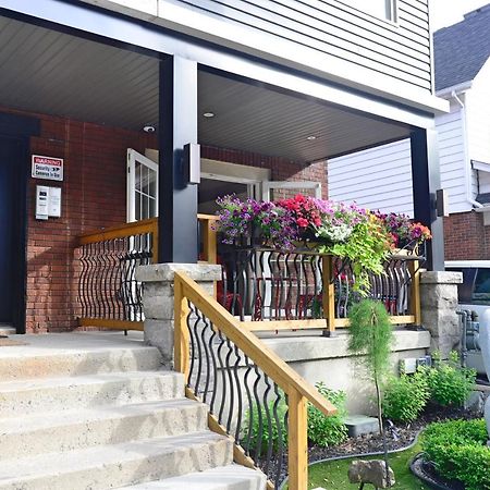 Ottawa Downtown Executive Apartment Retreat With Private Balcony Near Bank Street - Sleep Max 2 Zewnętrze zdjęcie