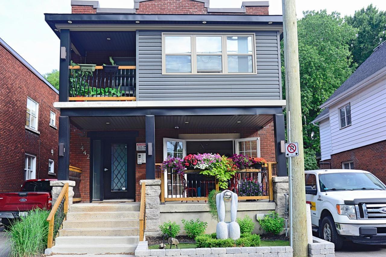 Ottawa Downtown Executive Apartment Retreat With Private Balcony Near Bank Street - Sleep Max 2 Zewnętrze zdjęcie