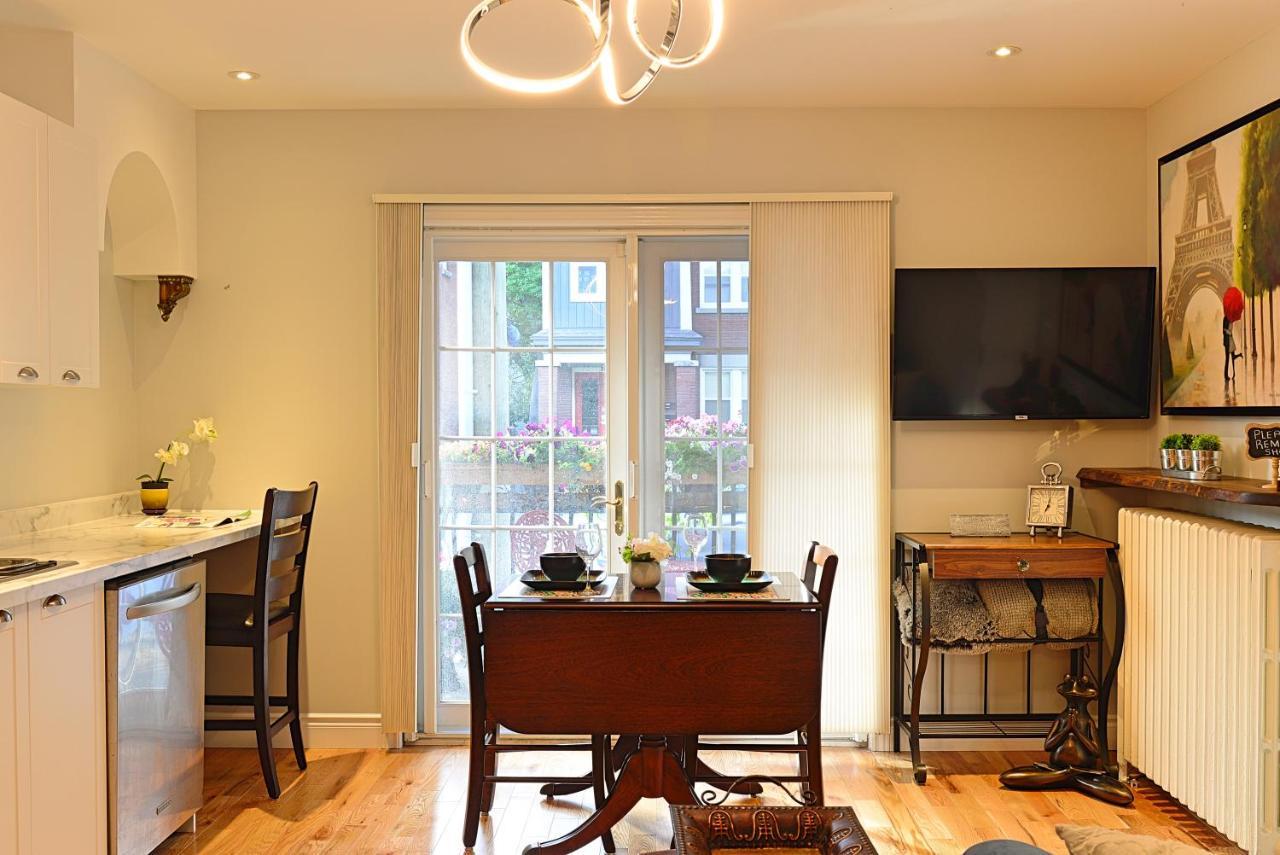 Ottawa Downtown Executive Apartment Retreat With Private Balcony Near Bank Street - Sleep Max 2 Zewnętrze zdjęcie