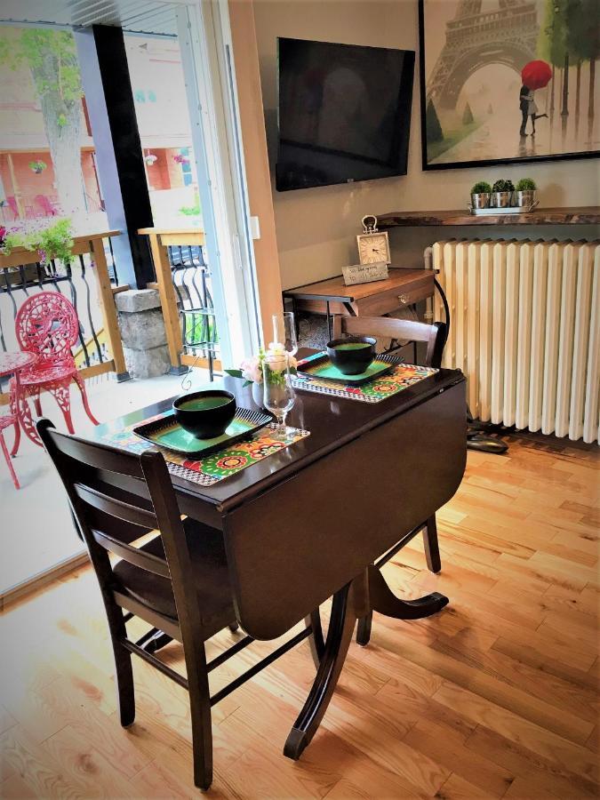 Ottawa Downtown Executive Apartment Retreat With Private Balcony Near Bank Street - Sleep Max 2 Zewnętrze zdjęcie